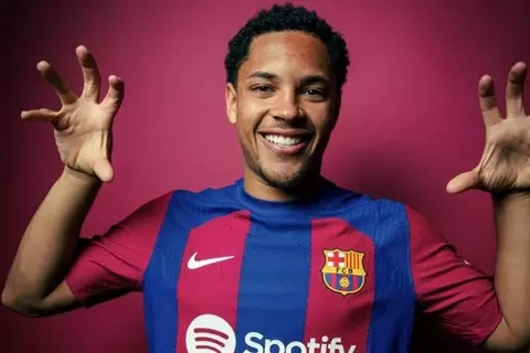 بعد فشل التجربة الكتالونية.. هل يعود روكي إلى أوروبا من بوابة البريميرليج؟